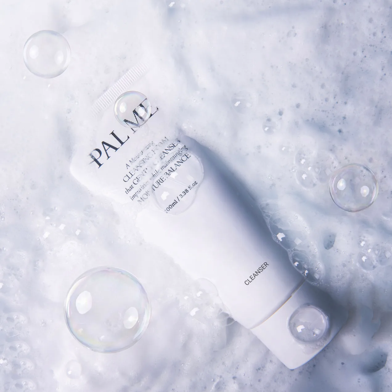 Eight Glow Moisture Cleansing Foam 100ml — product detail image 4